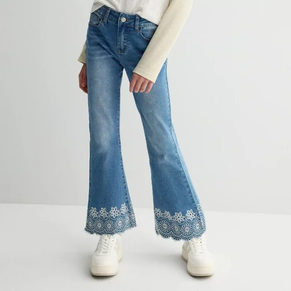 Girls Gogo Star Crochet Textured Denim Flare Pants Jeans Size 14 NWT - Picture 2 of 11